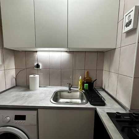 One Room Apartment Decebal Bukares Bagian luar foto