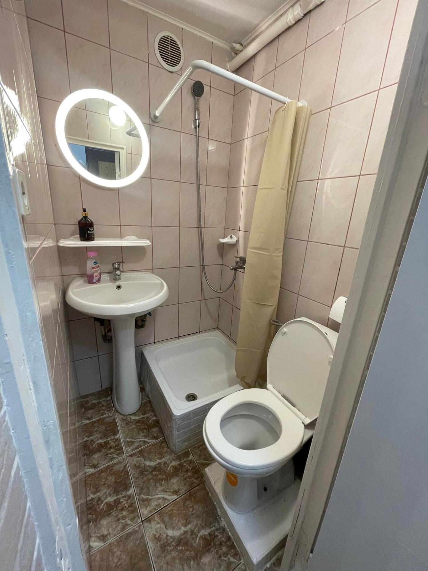One Room Apartment Decebal Bukares Bagian luar foto